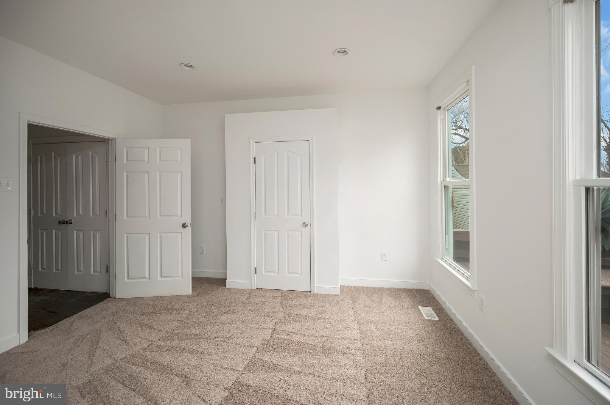 THE QUARTERS - Residential