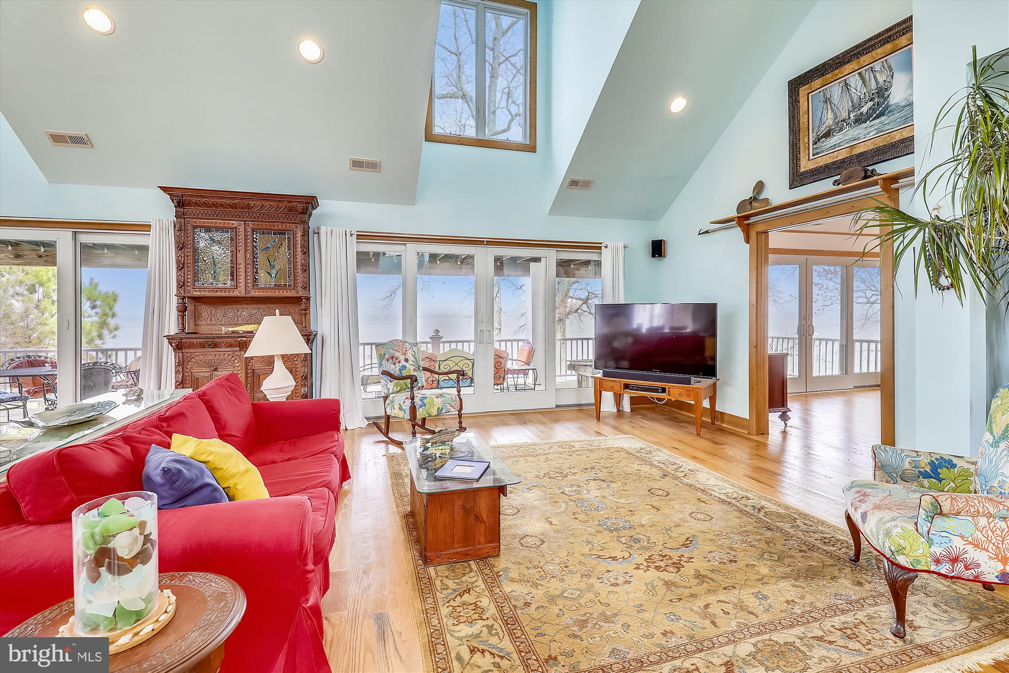 HOLLAND POINT - Residential