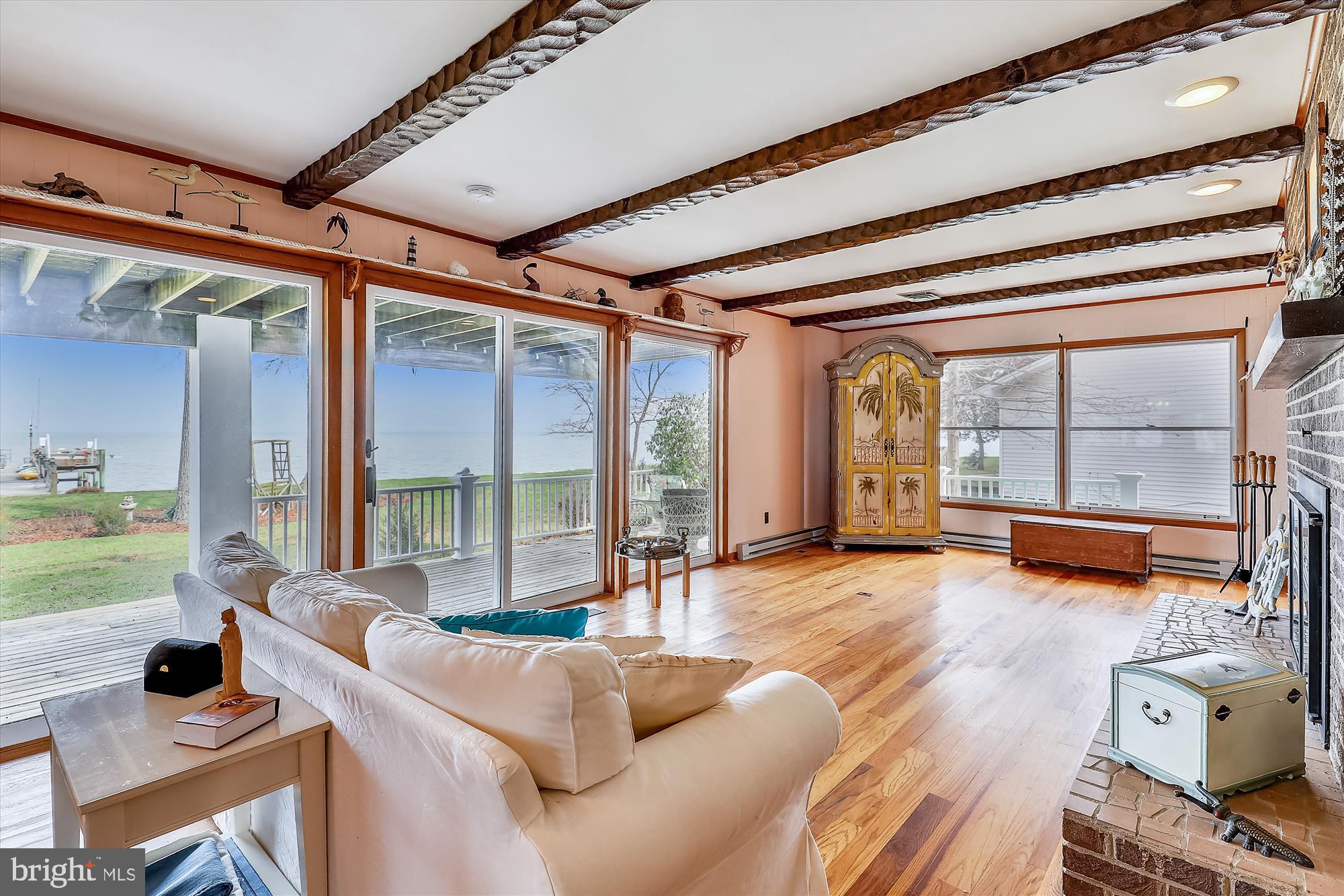 HOLLAND POINT - Residential