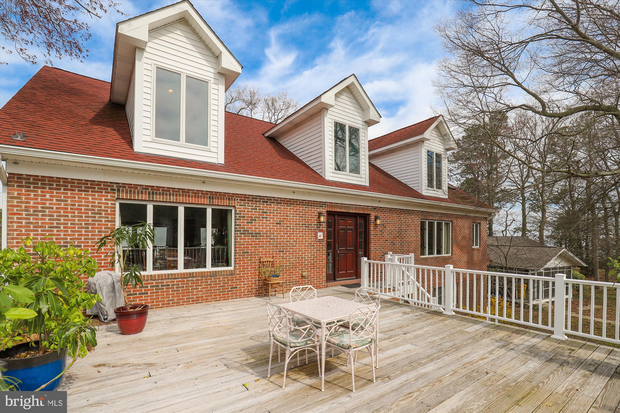 HOLLAND POINT - Residential