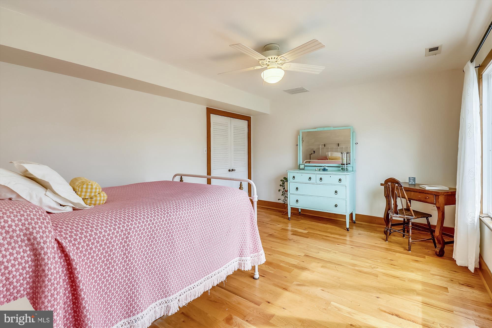 HOLLAND POINT - Residential