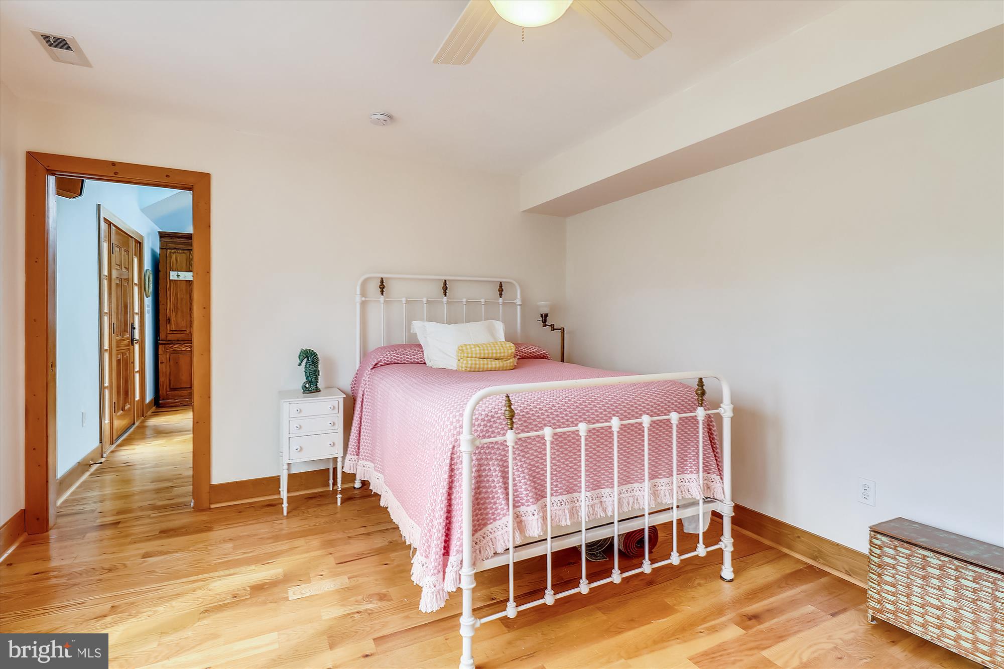 HOLLAND POINT - Residential