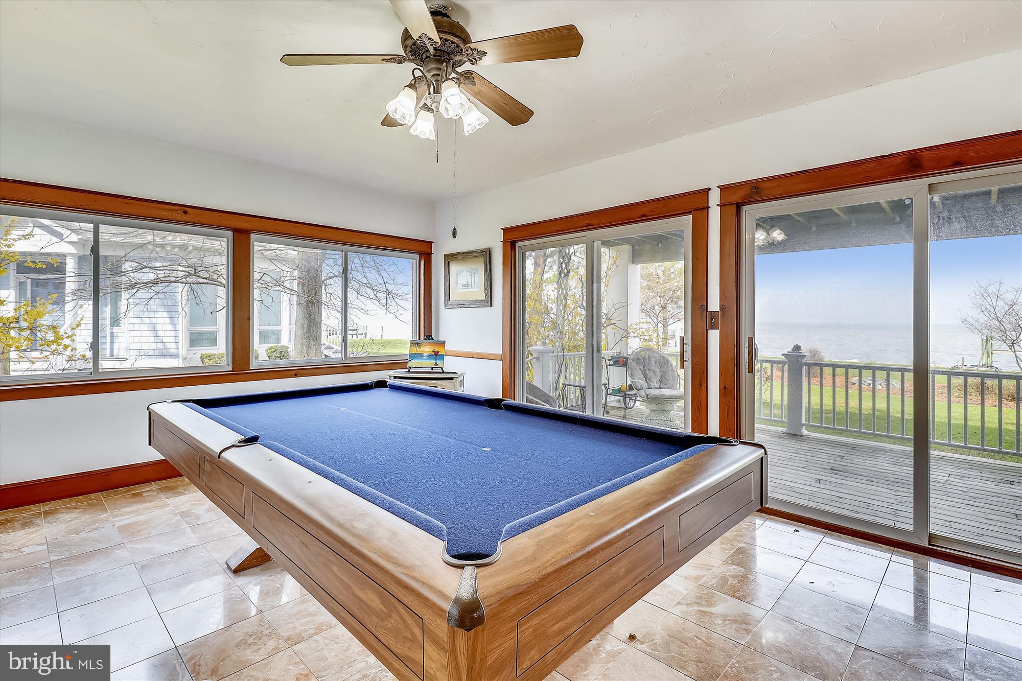 HOLLAND POINT - Residential