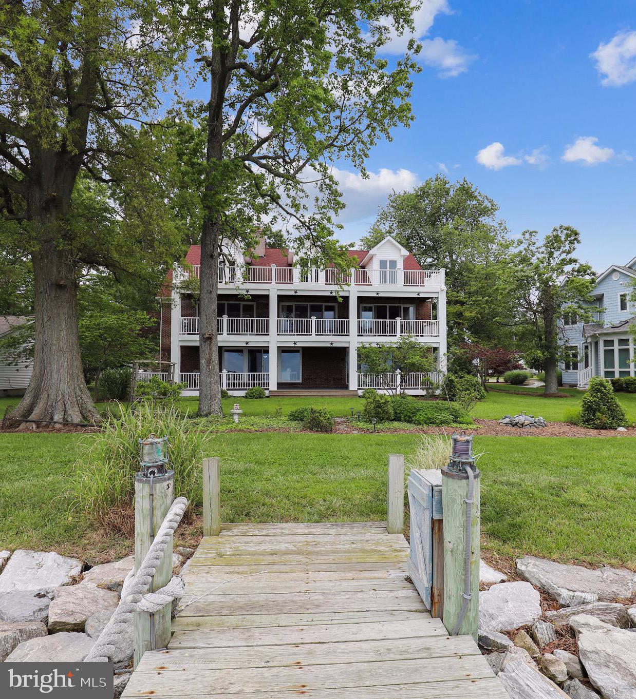 HOLLAND POINT - Residential