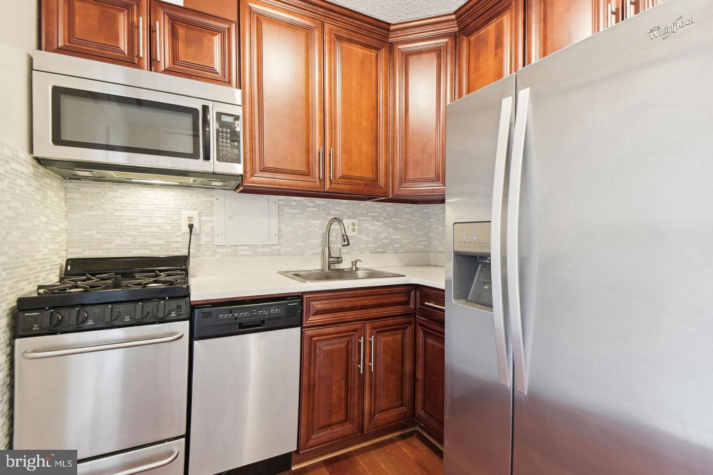 1250 4TH STREET SW W413