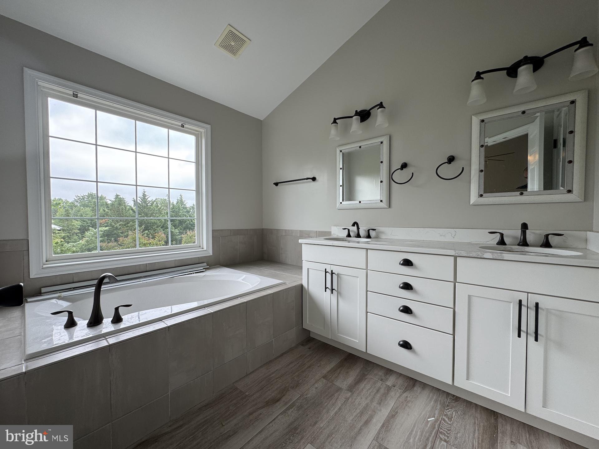 MCNAIR FARMS - Residential Lease