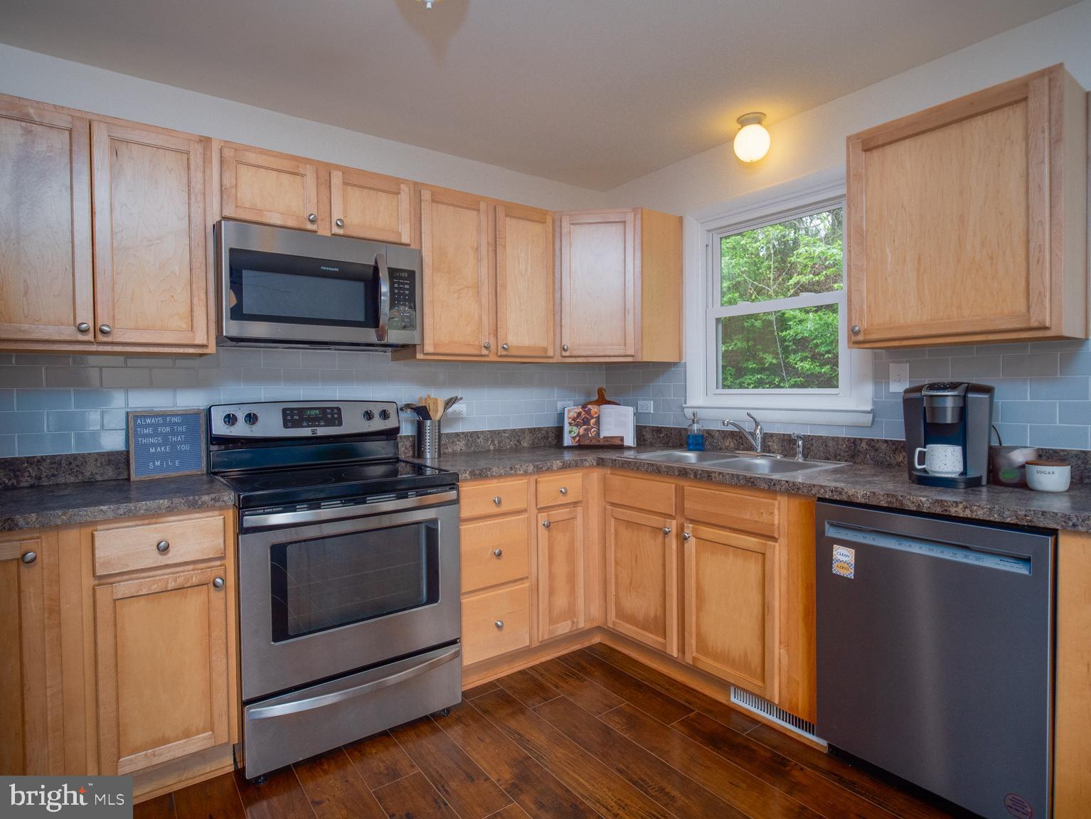 SPRING HILL ESTATES - Residential