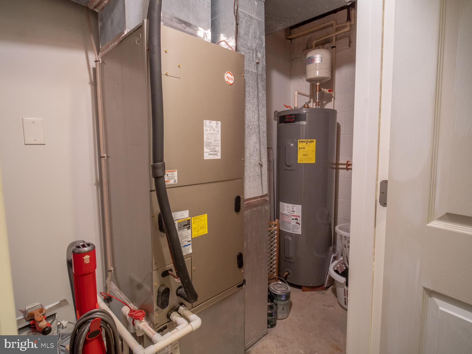 SPRING HILL ESTATES - Residential