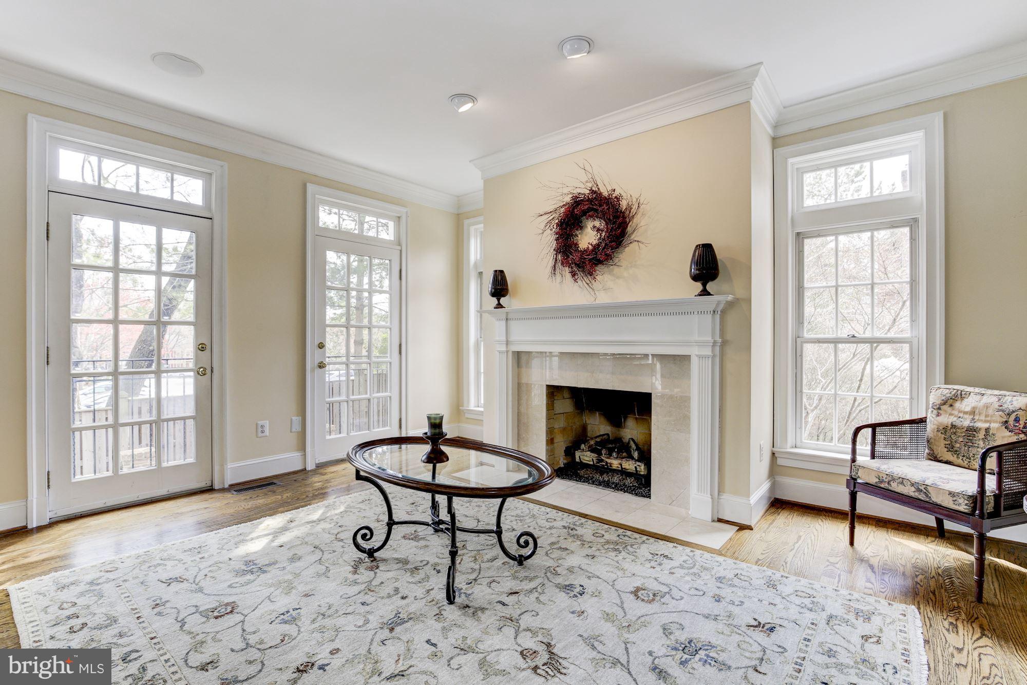 MAYFAIR OF MCLEAN - Residential