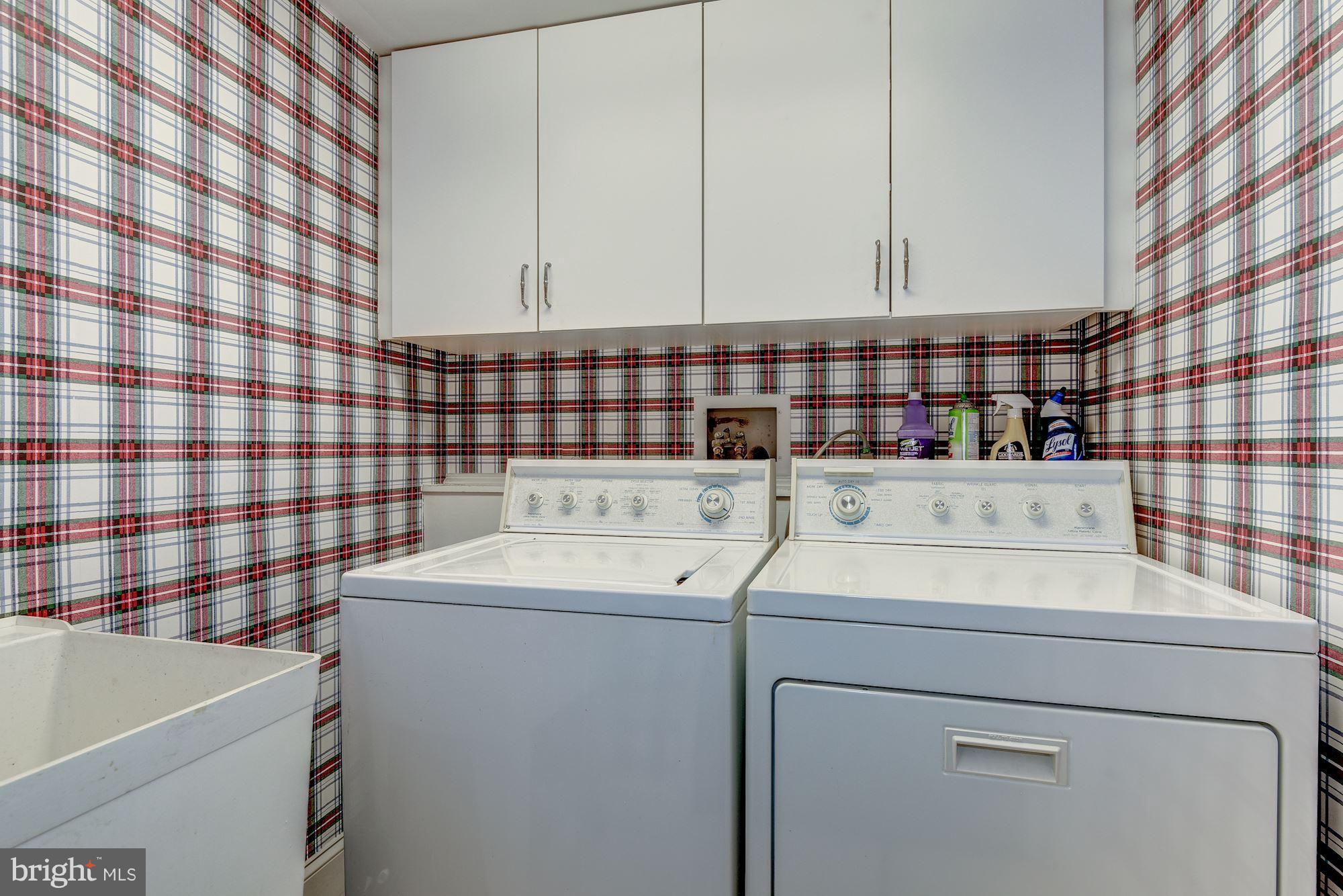 MAYFAIR OF MCLEAN - Residential