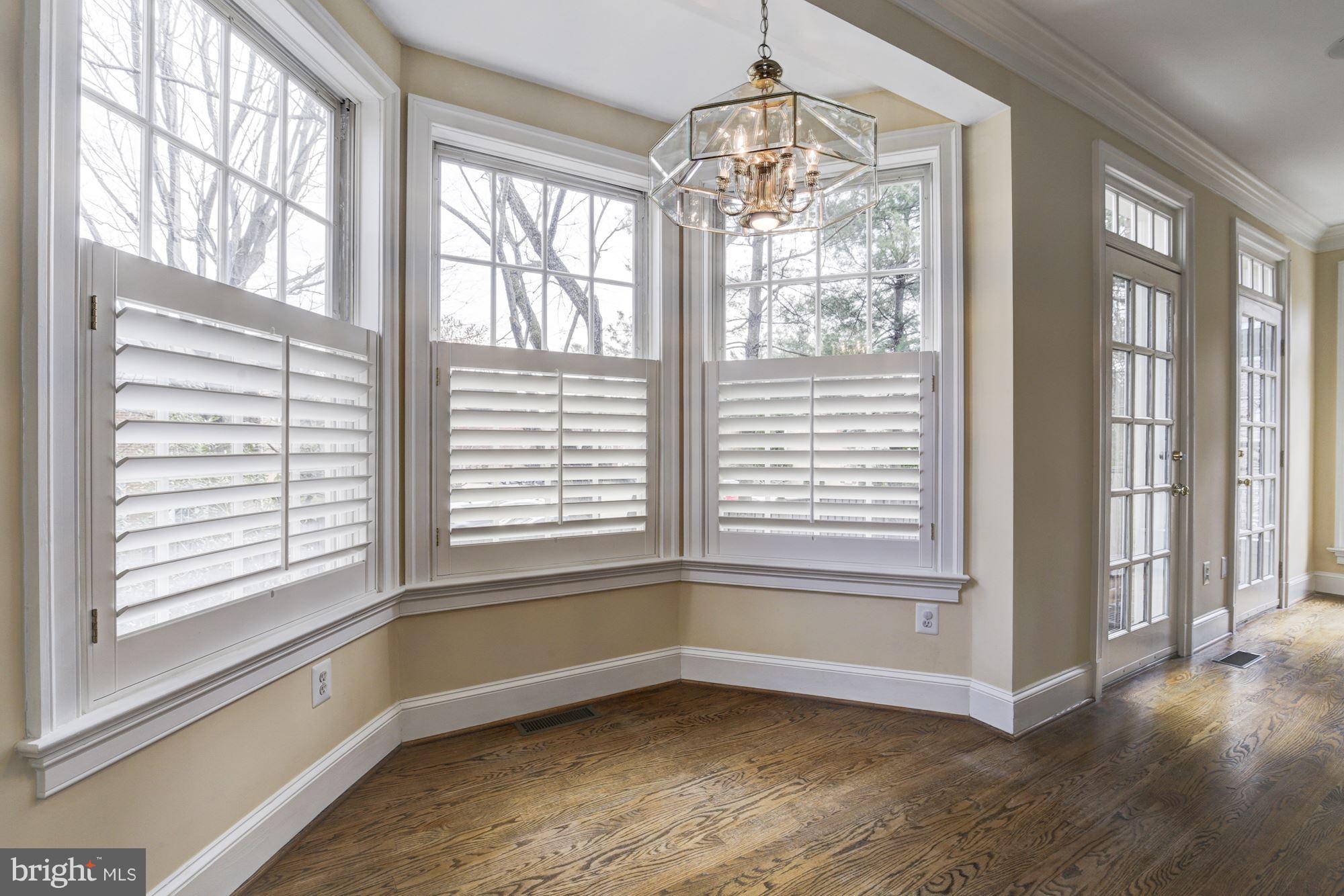 MAYFAIR OF MCLEAN - Residential