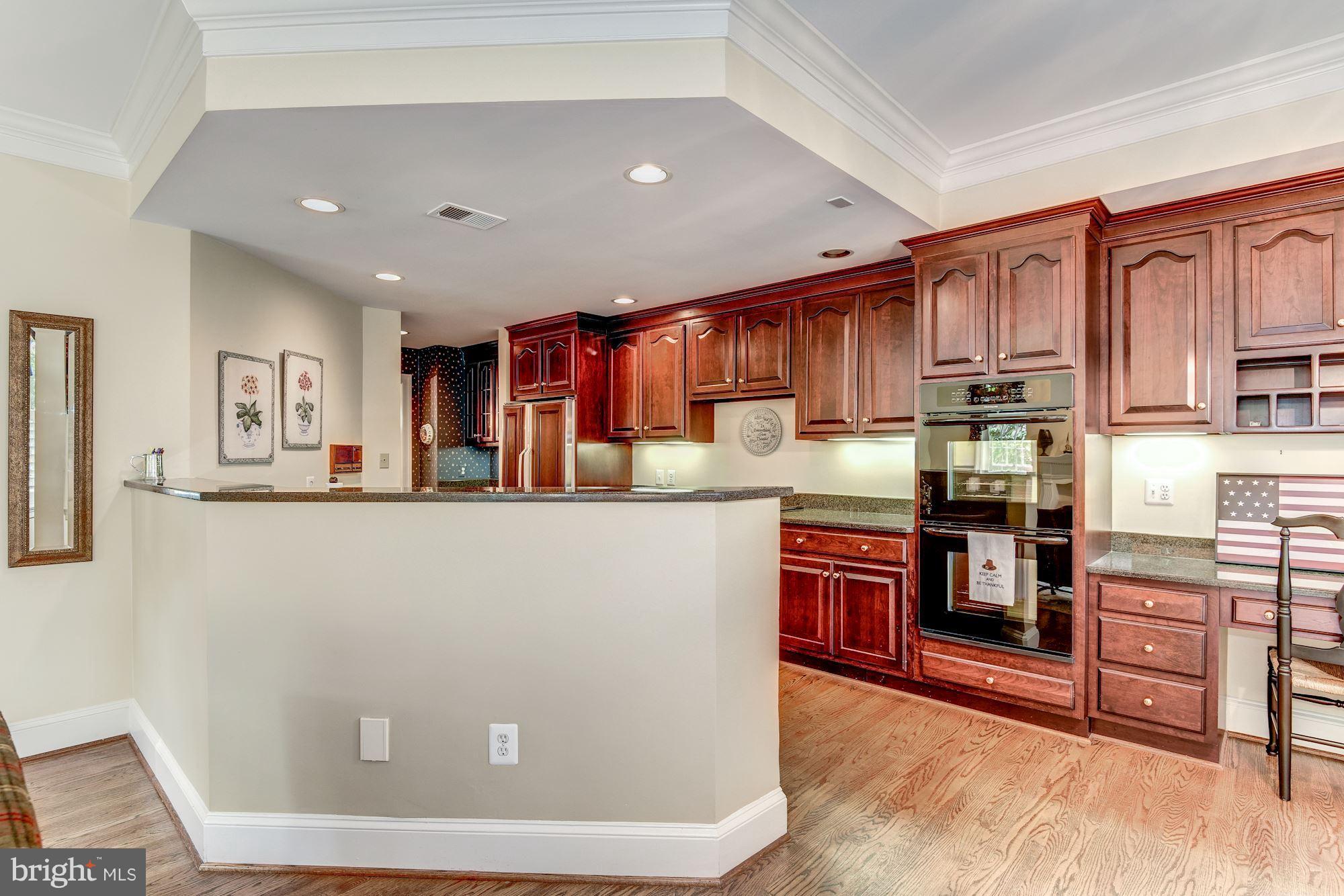 MAYFAIR OF MCLEAN - Residential