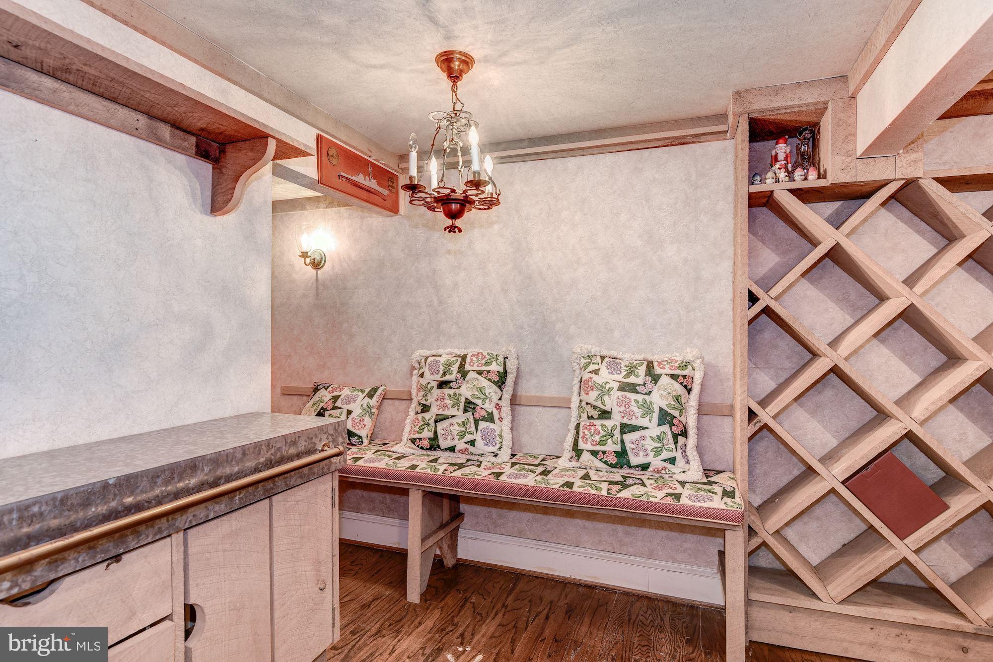 MAYFAIR OF MCLEAN - Residential