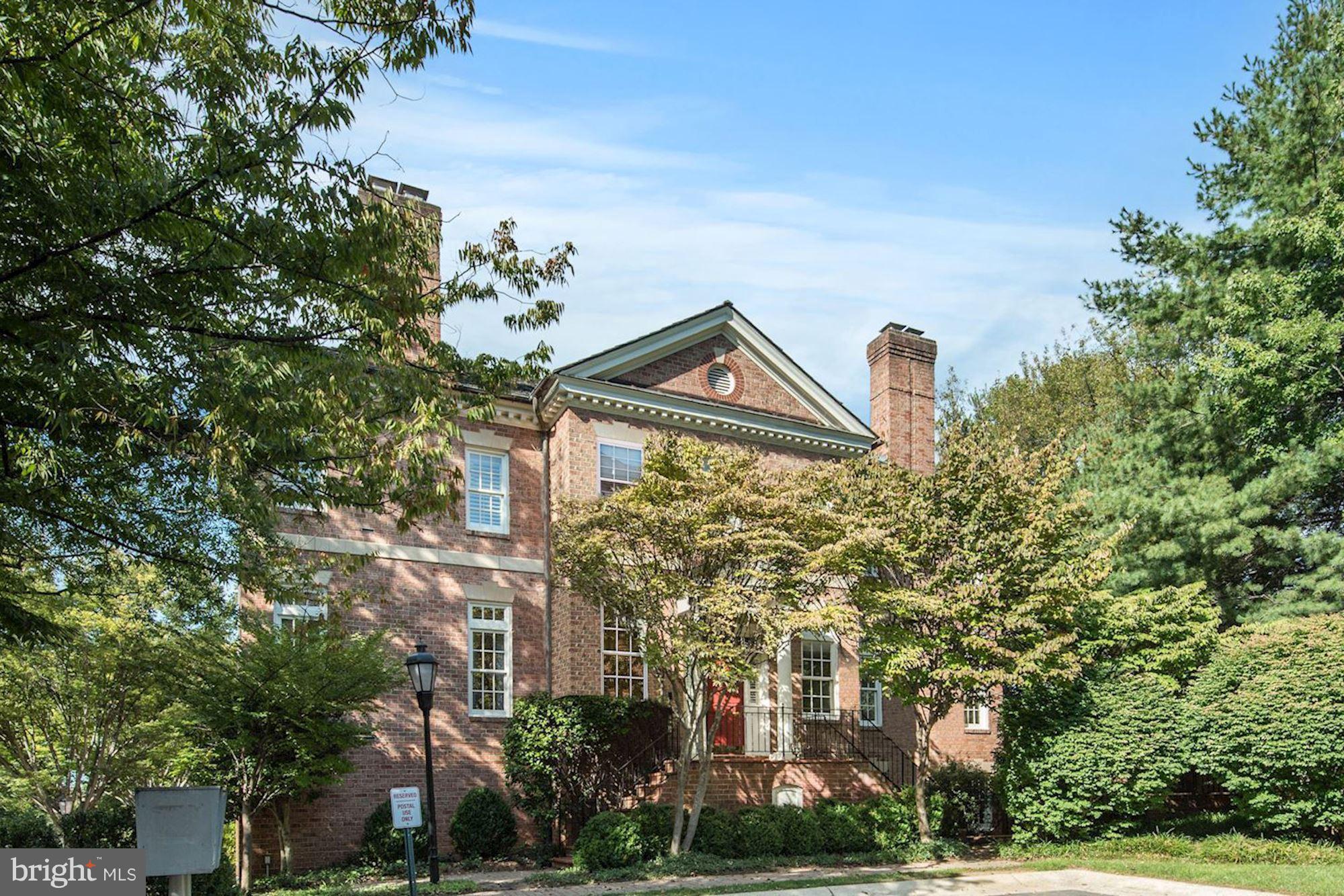 MAYFAIR OF MCLEAN - Residential