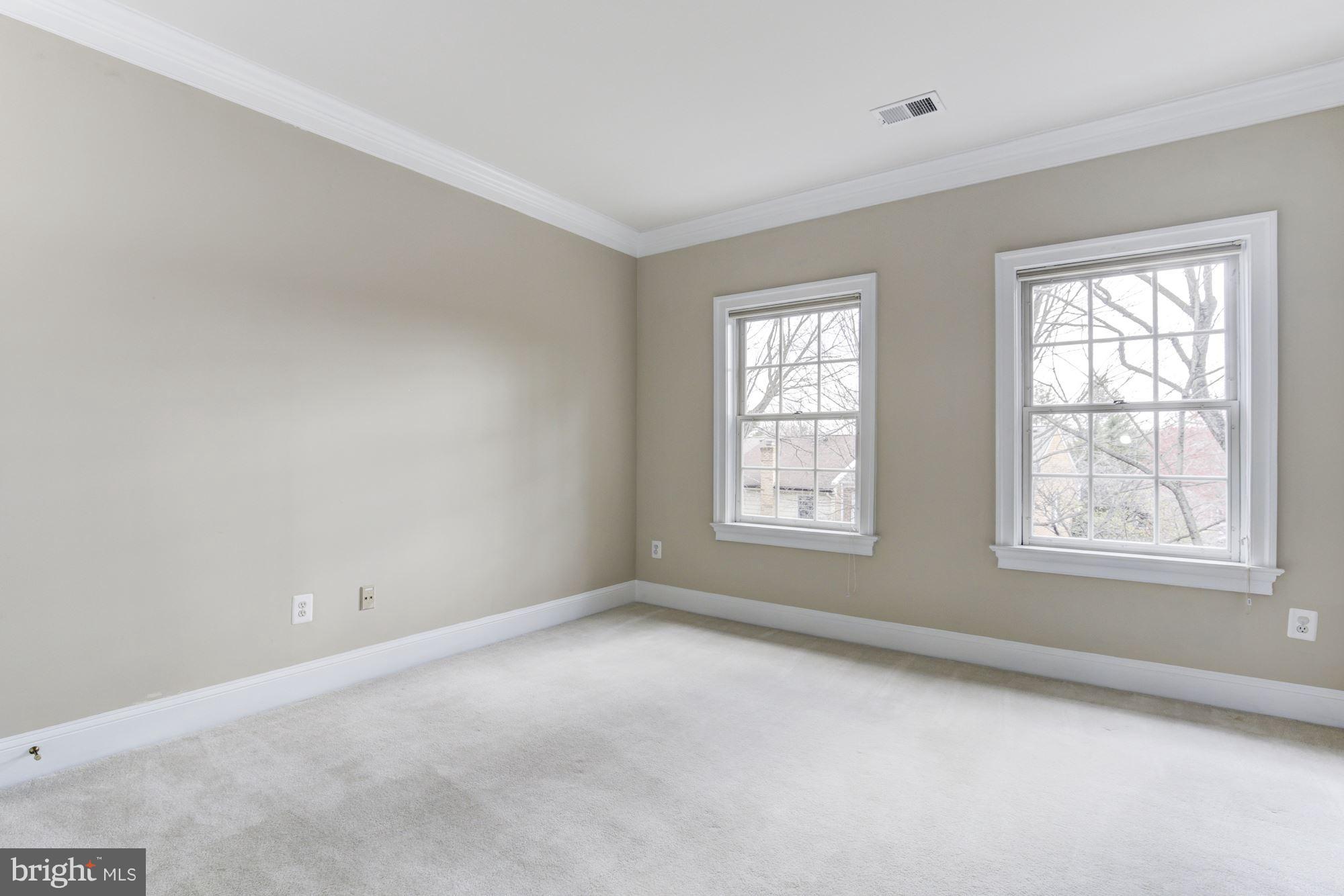 MAYFAIR OF MCLEAN - Residential