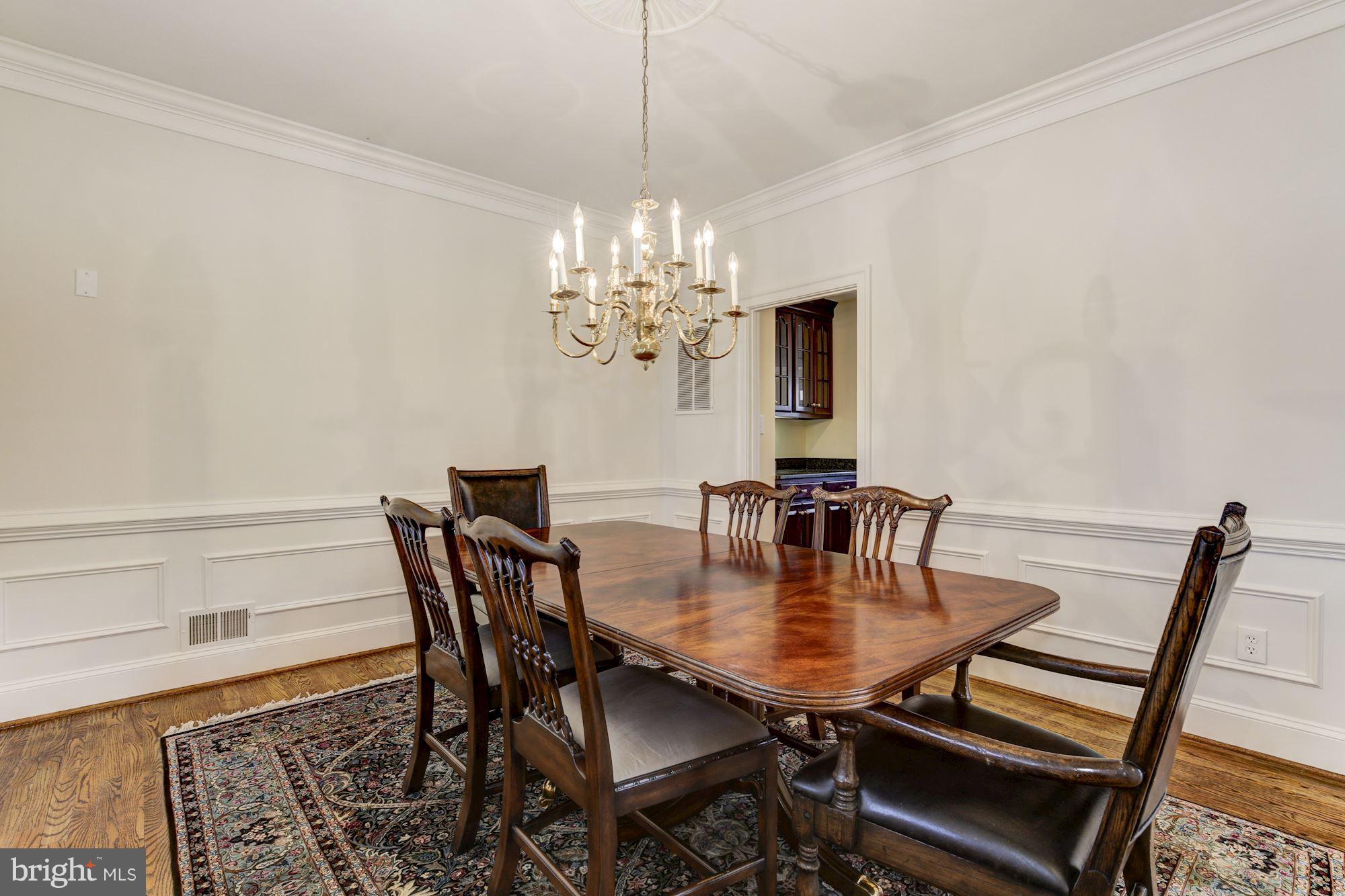 MAYFAIR OF MCLEAN - Residential