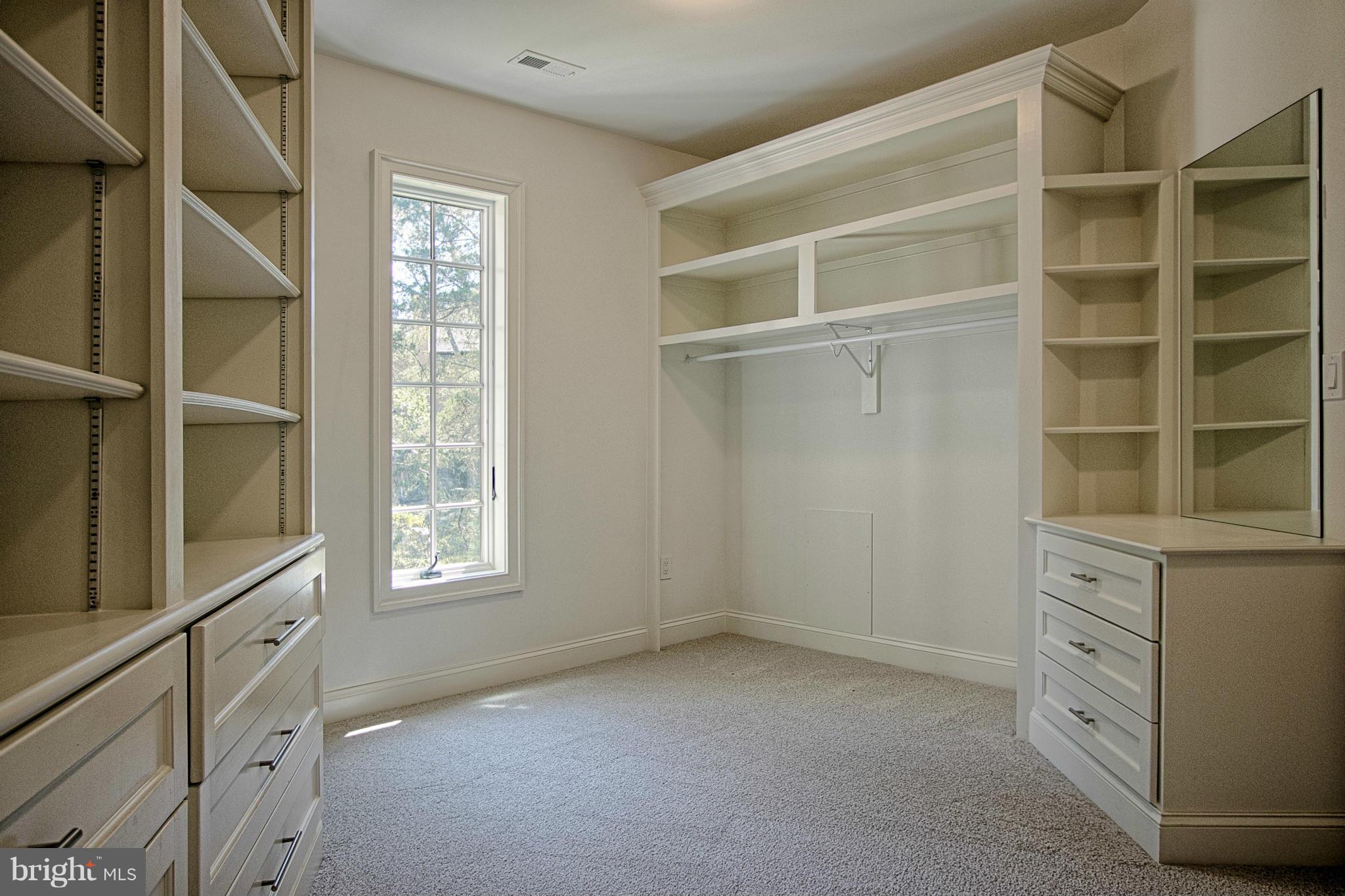 SALONA VILLAGE - Residential