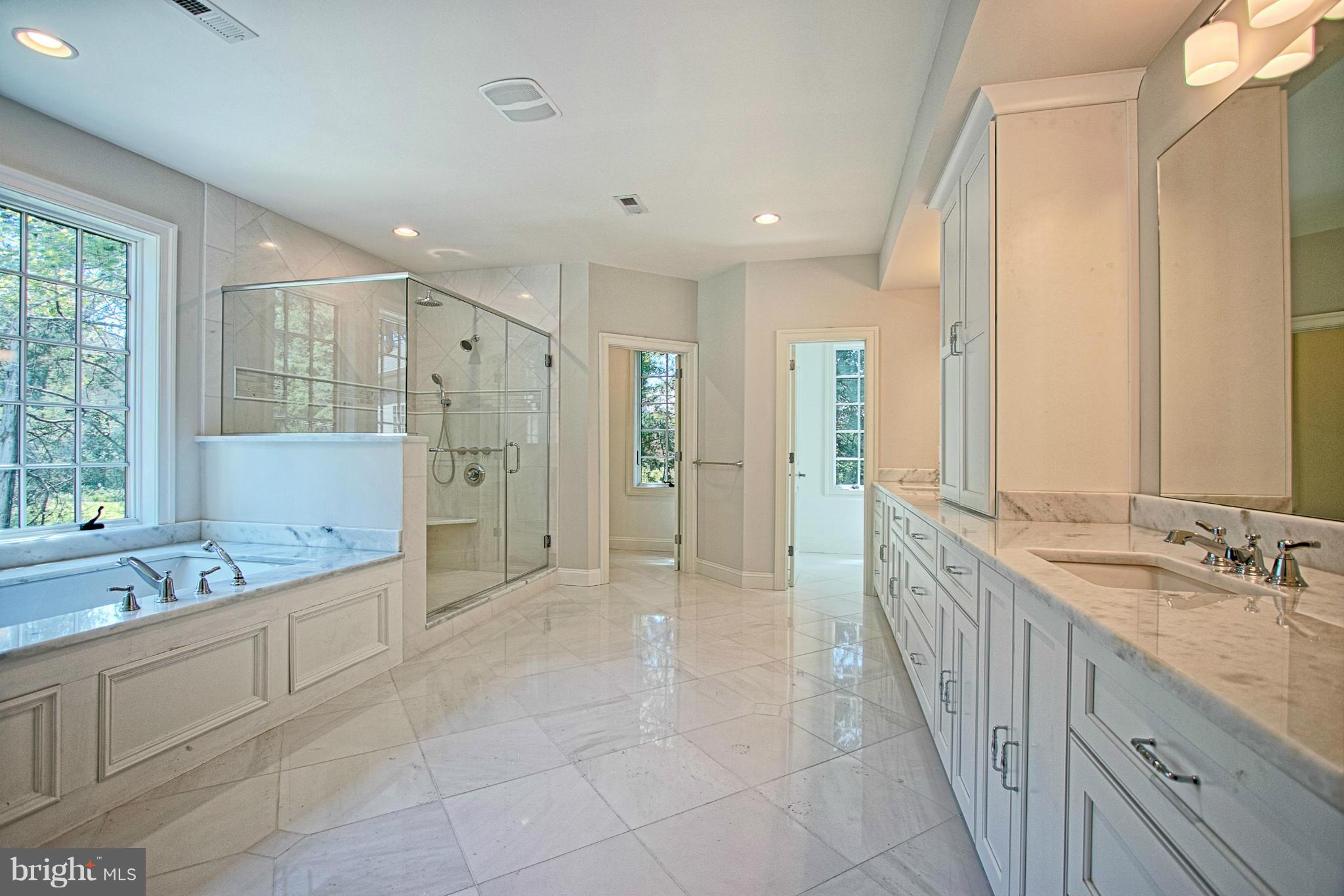 SALONA VILLAGE - Residential