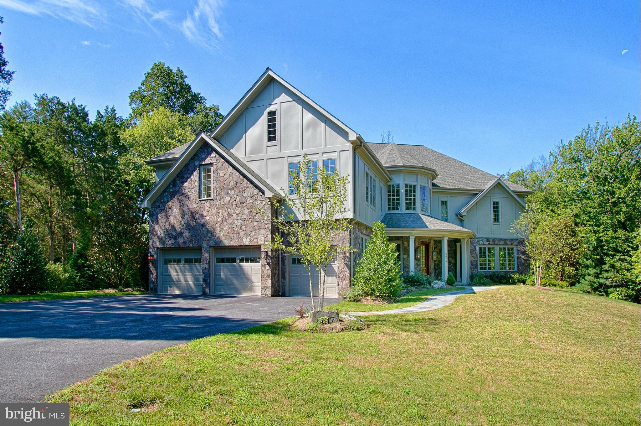 SALONA VILLAGE - Residential