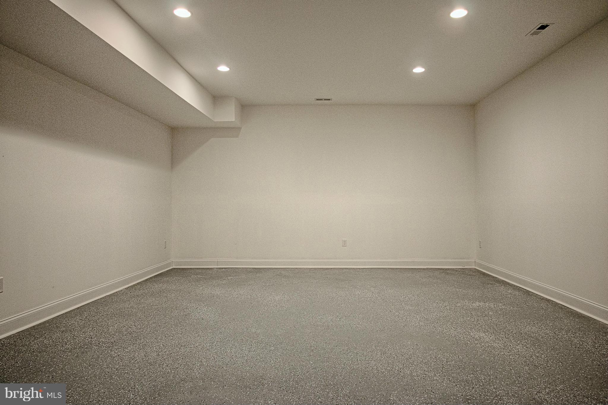 SALONA VILLAGE - Residential