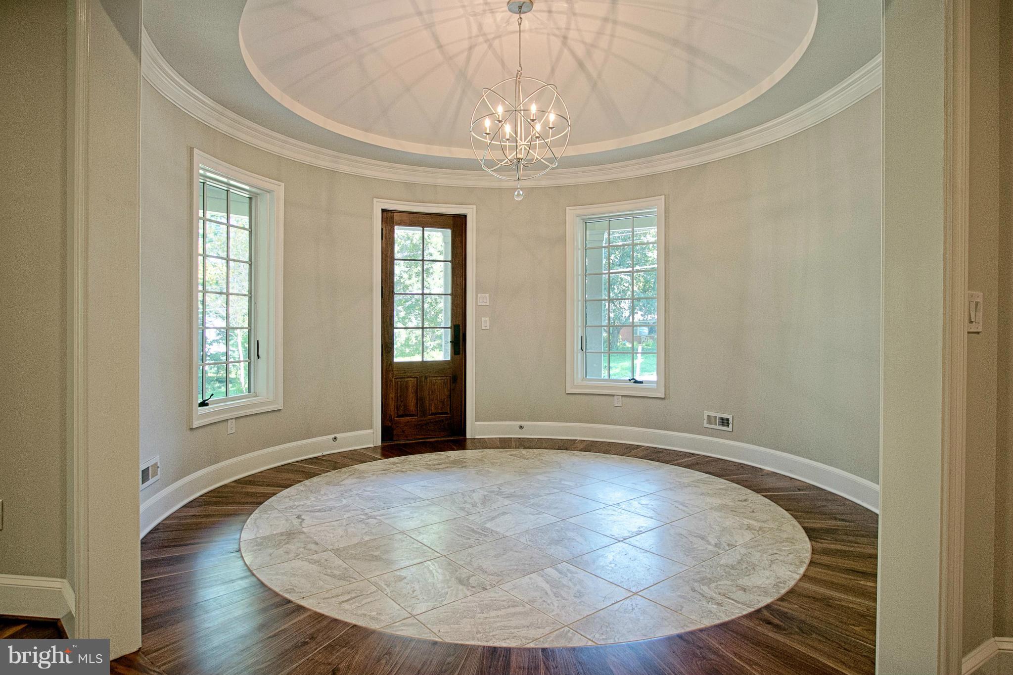 SALONA VILLAGE - Residential