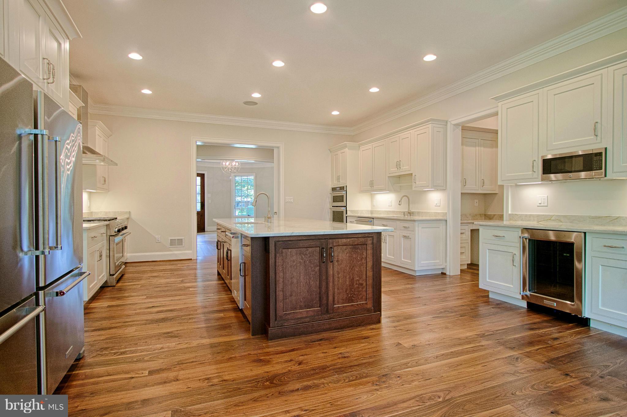 SALONA VILLAGE - Residential