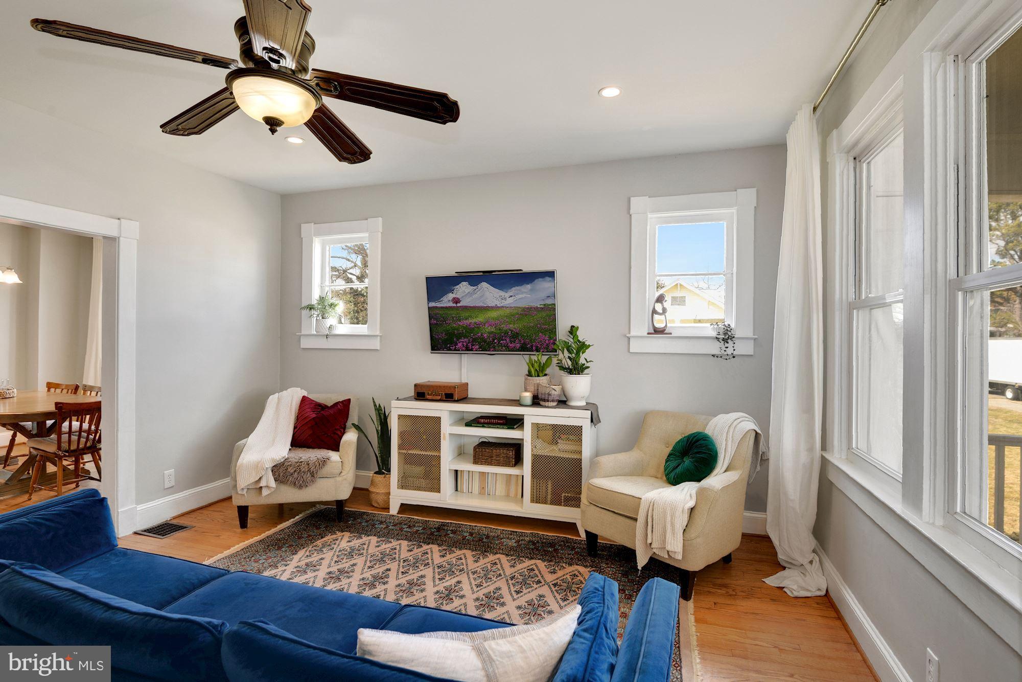 LAUREL - Residential