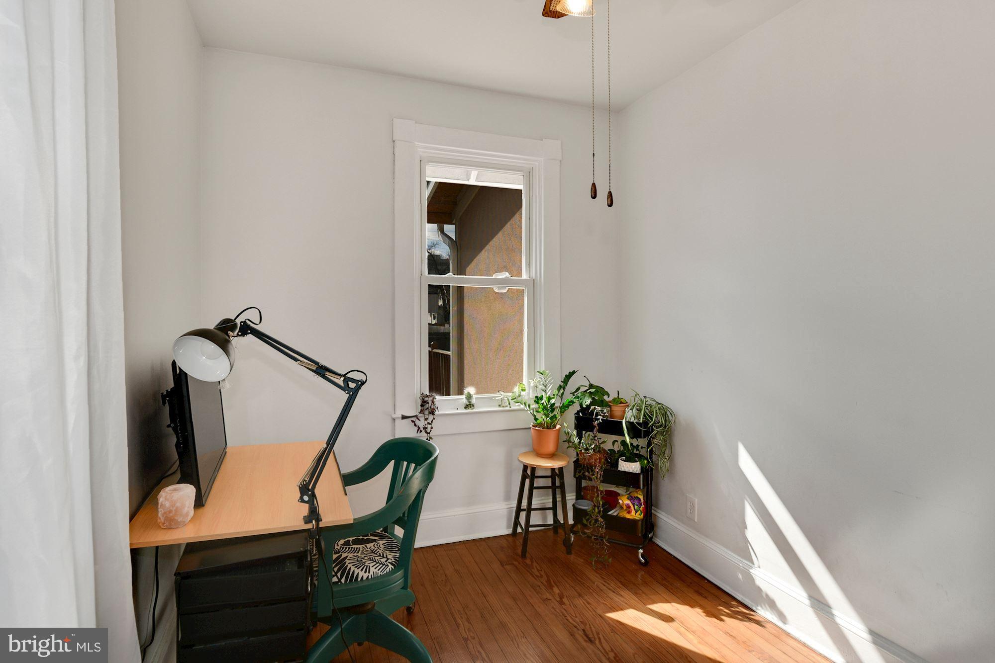 LAUREL - Residential