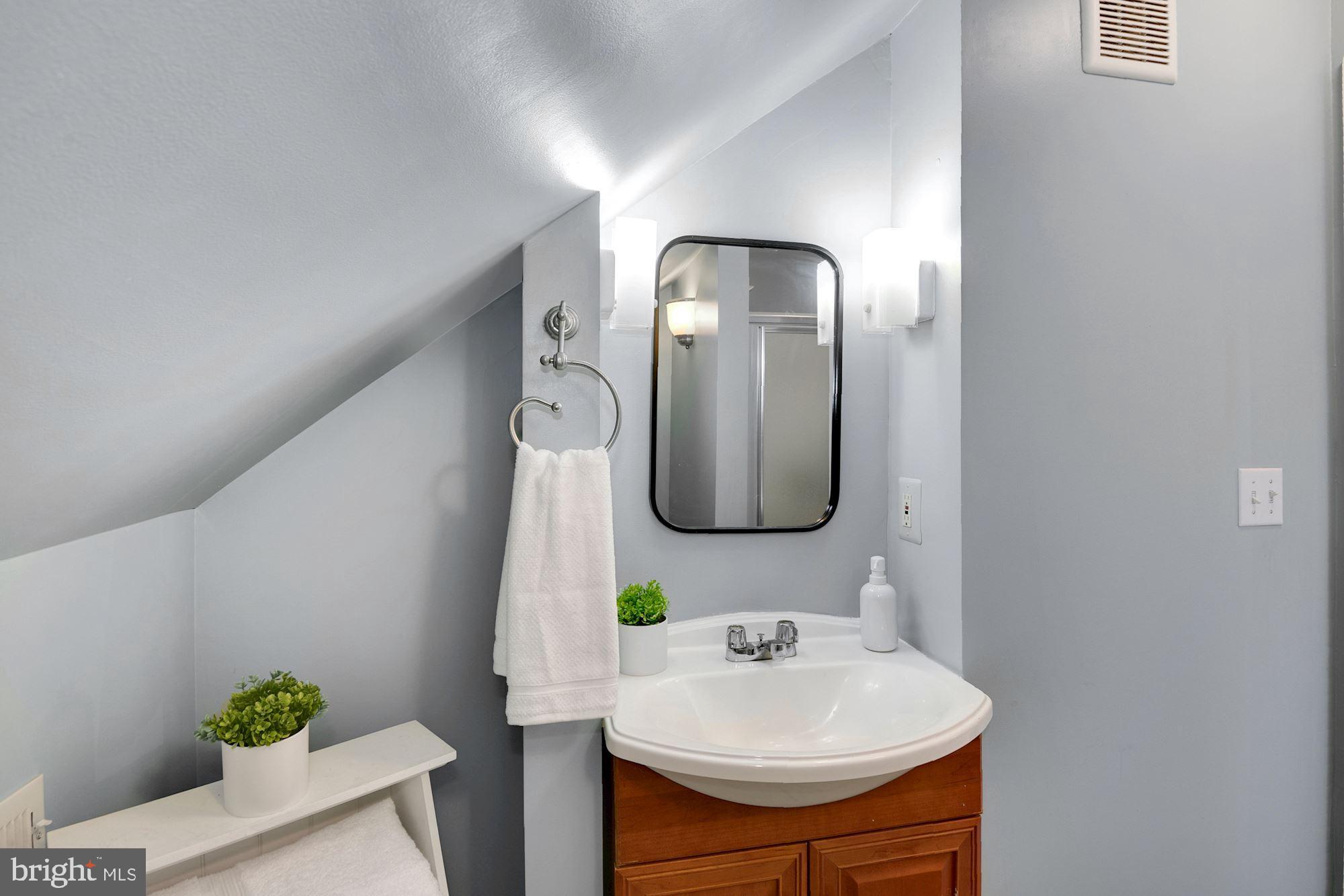 LAUREL - Residential