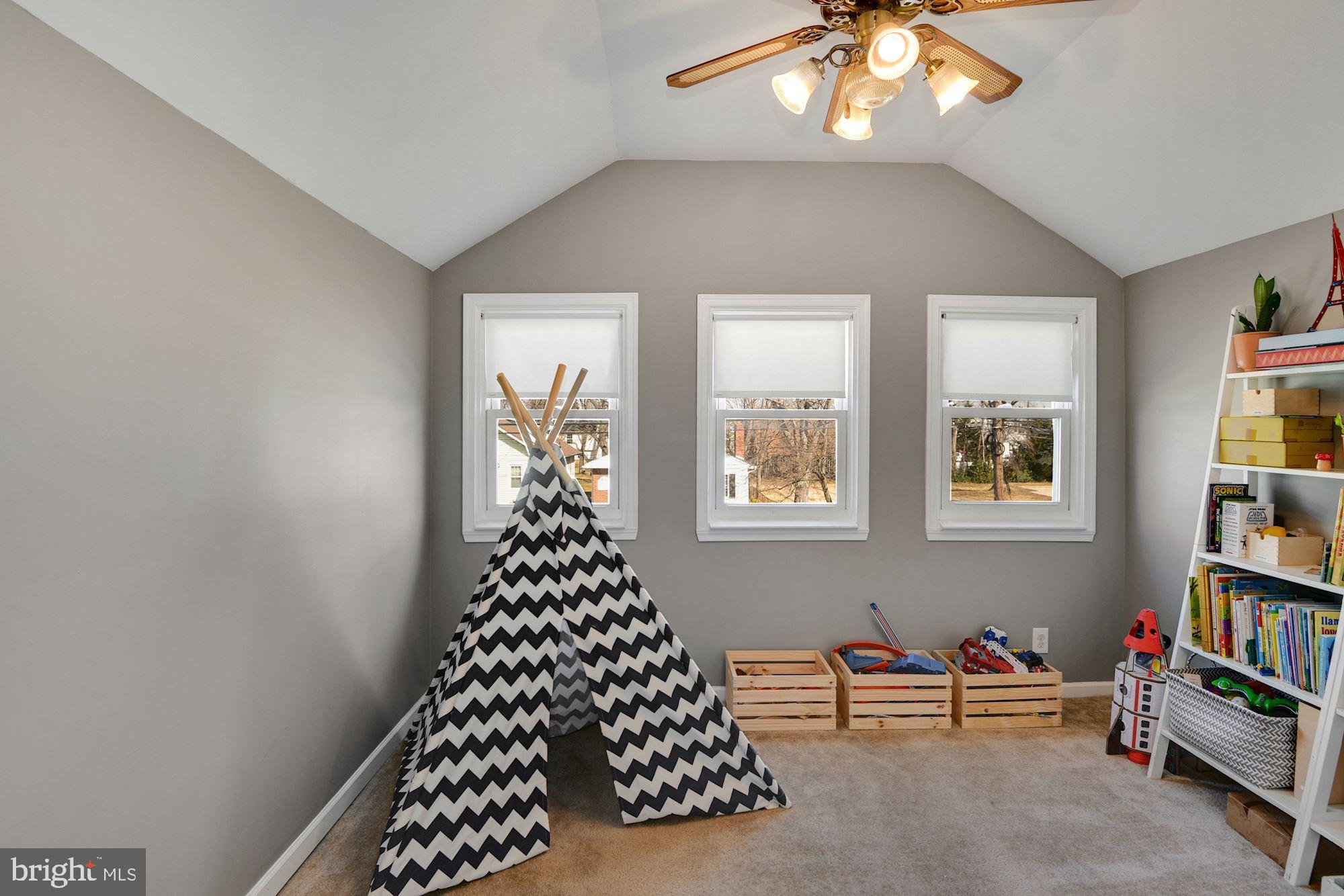 LAUREL - Residential