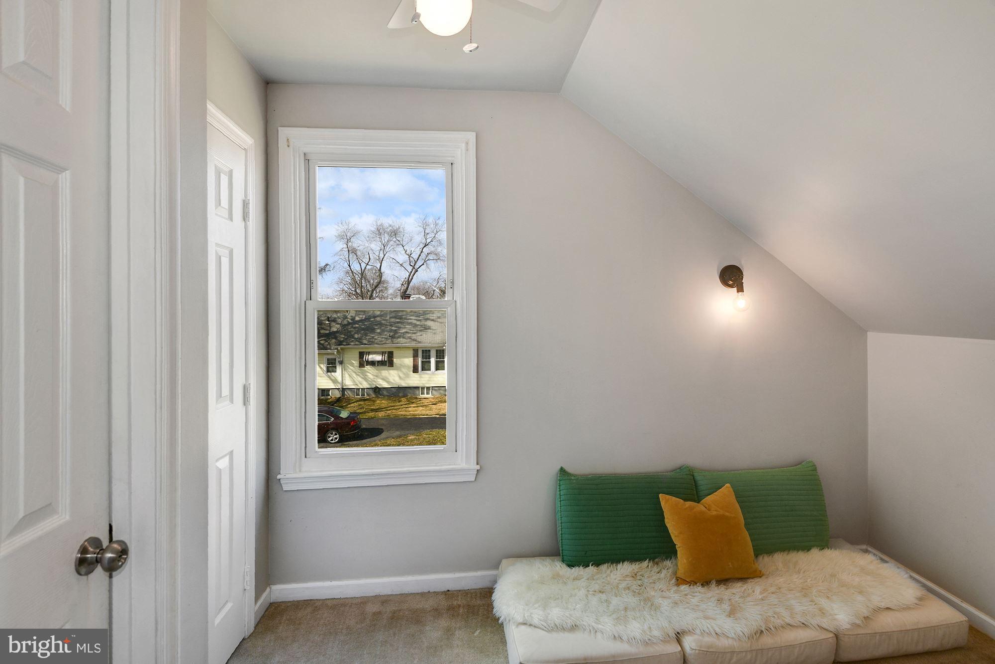 LAUREL - Residential