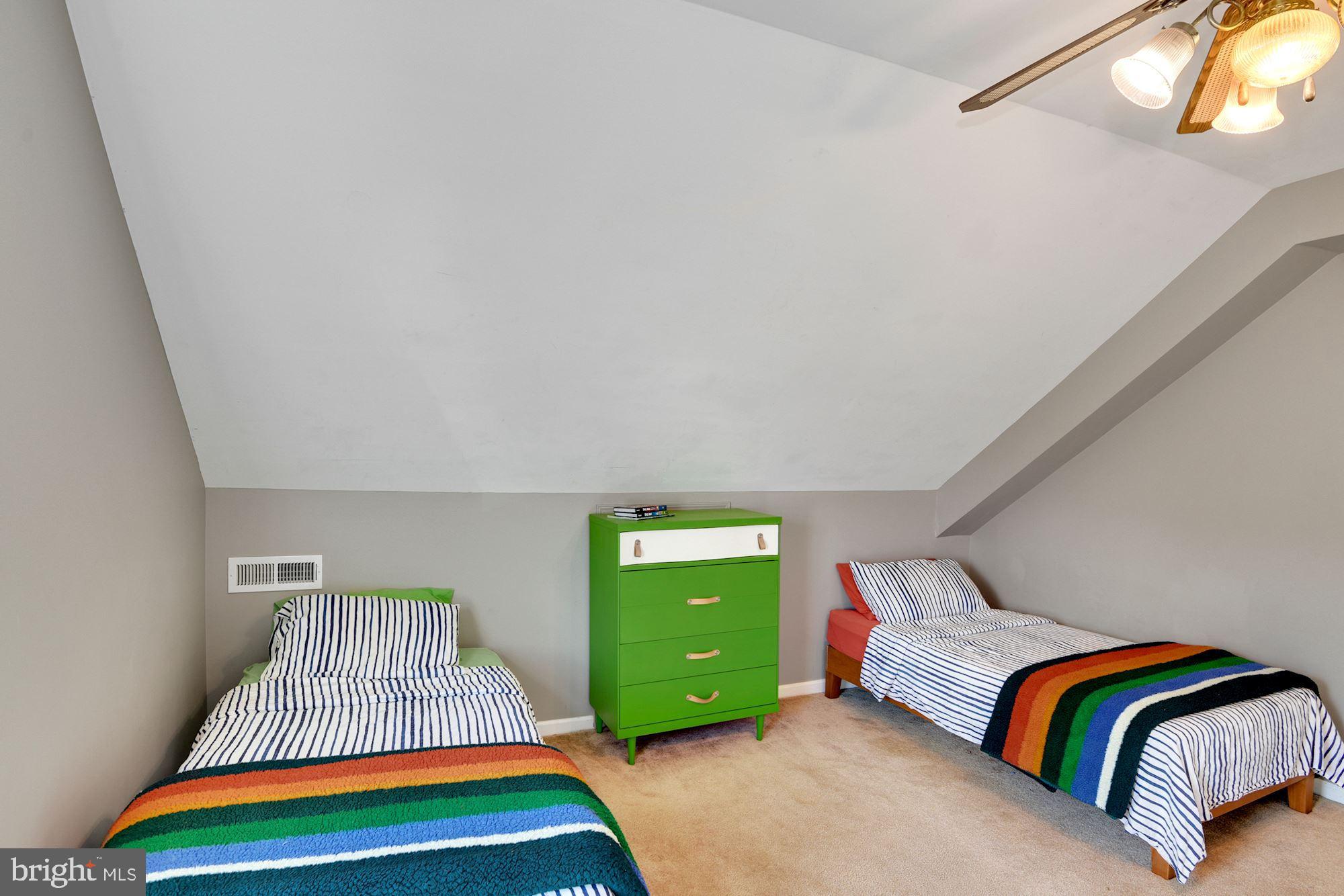 LAUREL - Residential