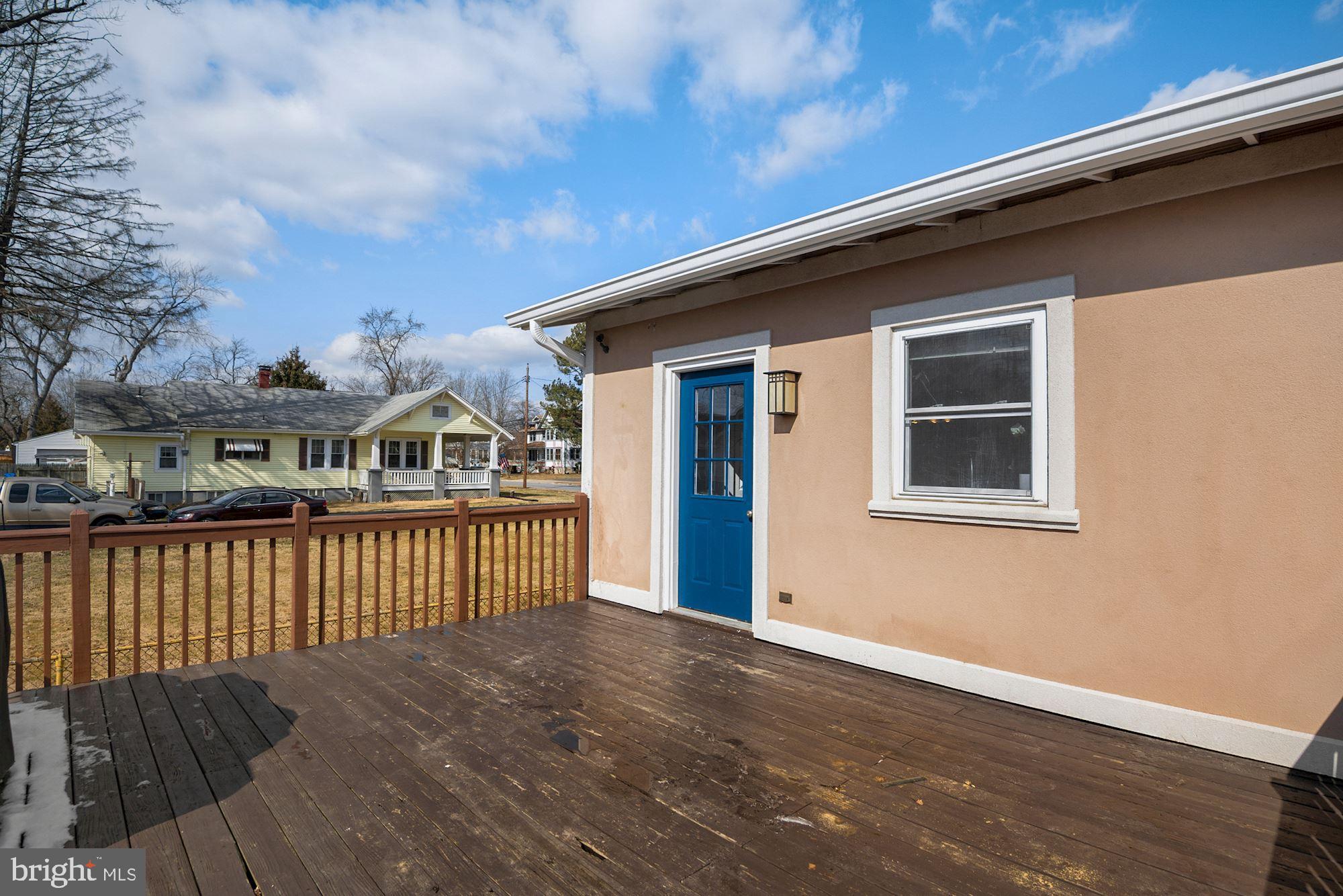 LAUREL - Residential