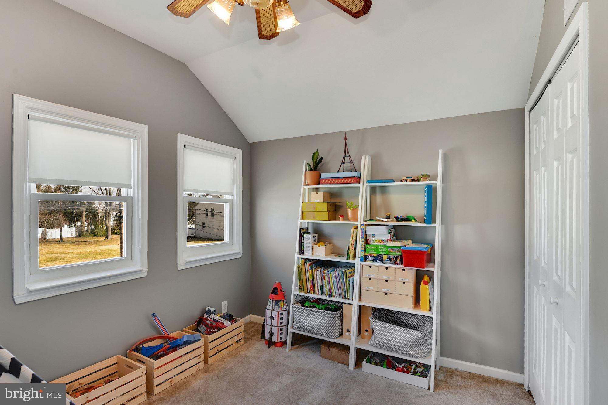 LAUREL - Residential