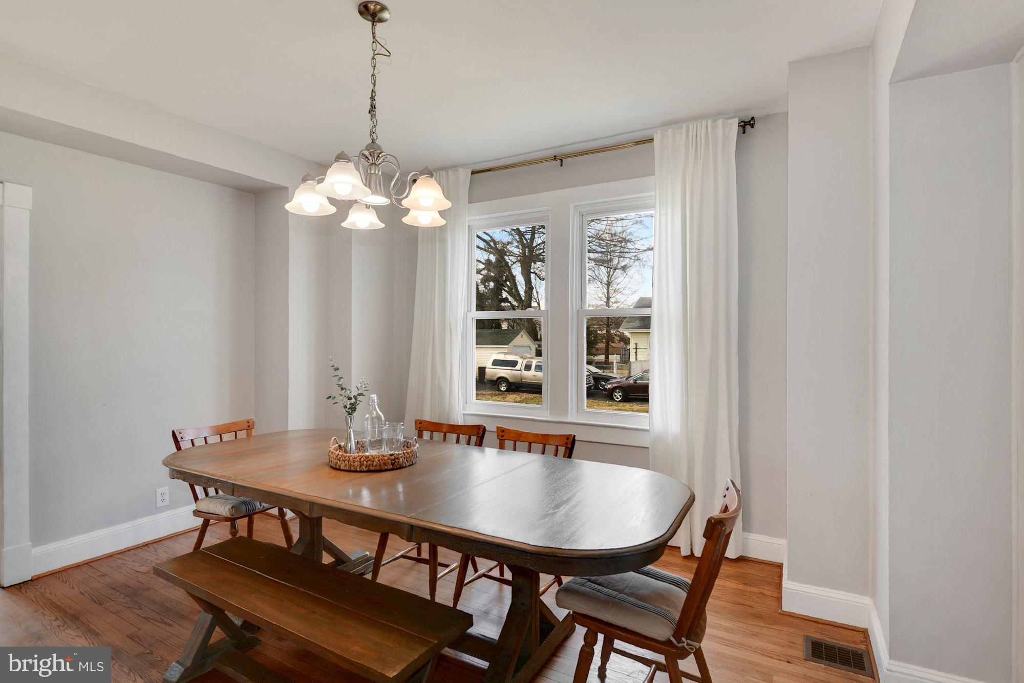 LAUREL - Residential