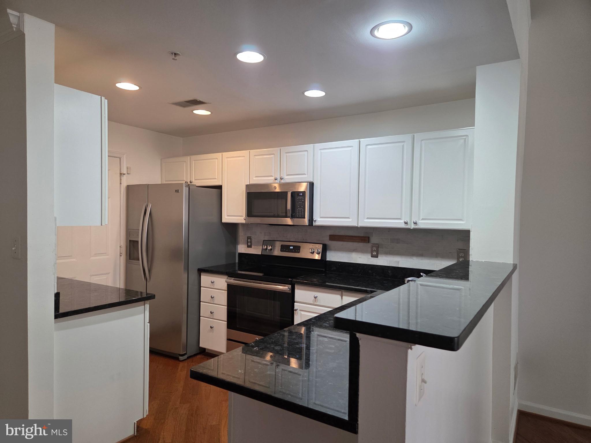 1930 CRESCENT PARK DRIVE 29A