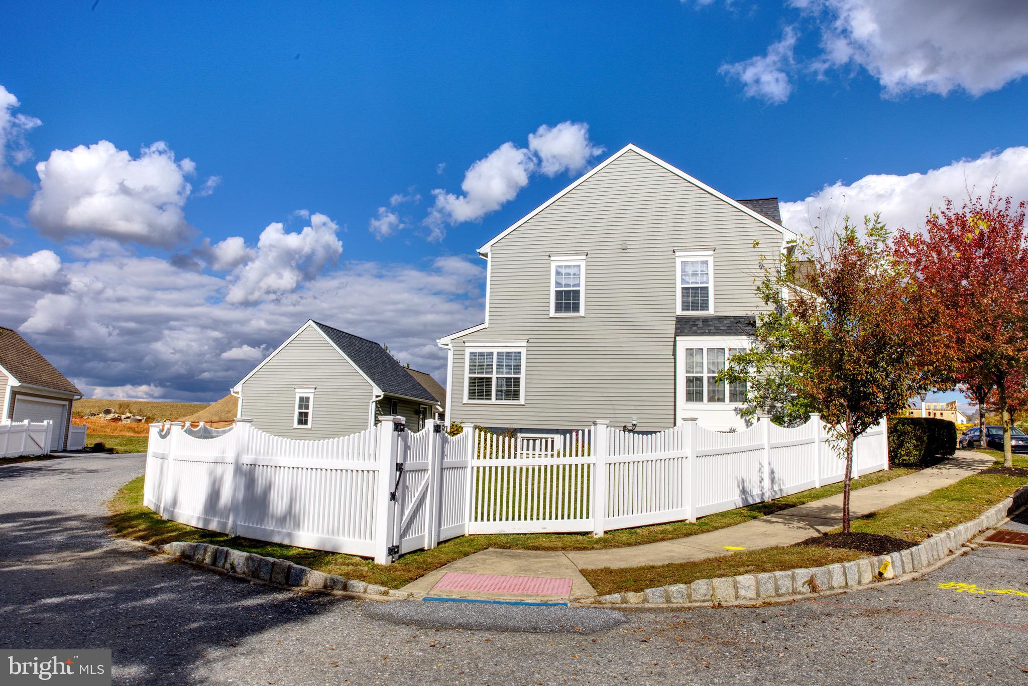 FLORIN HILL - Residential