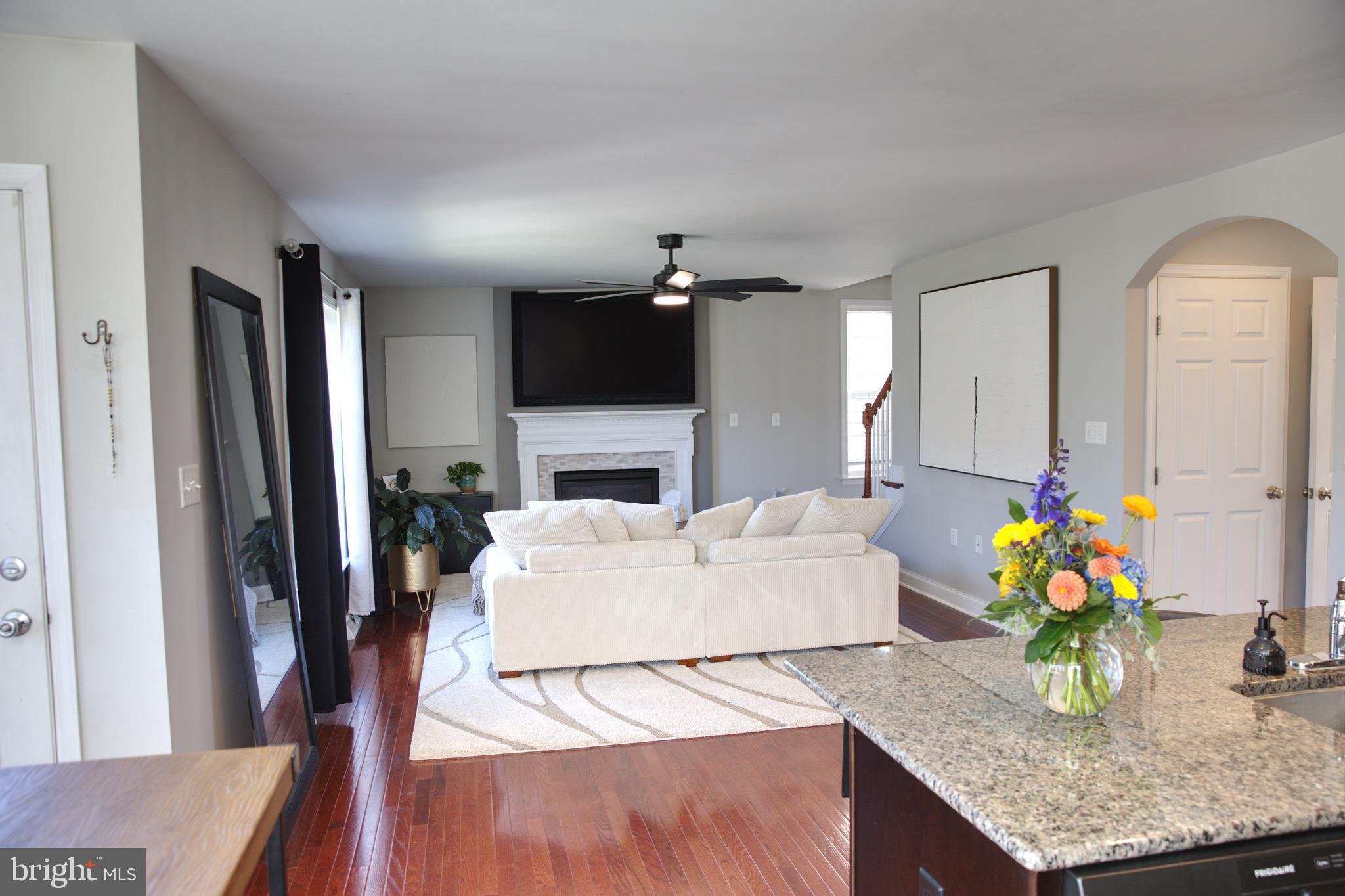 FLORIN HILL - Residential