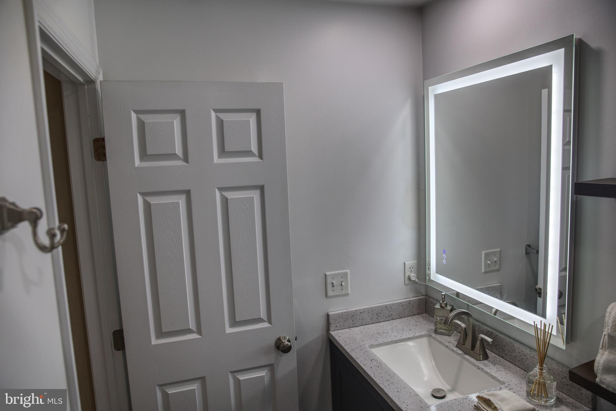 FLORIN HILL - Residential