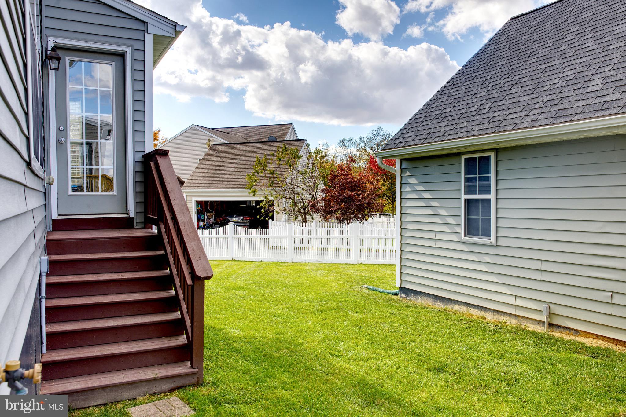 FLORIN HILL - Residential