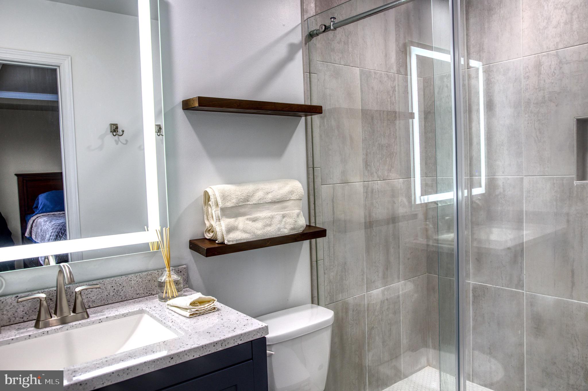 FLORIN HILL - Residential