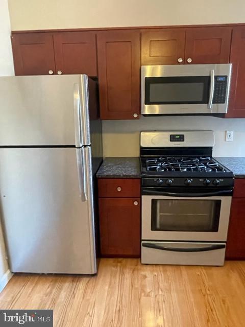 2235 S CLARION STREET