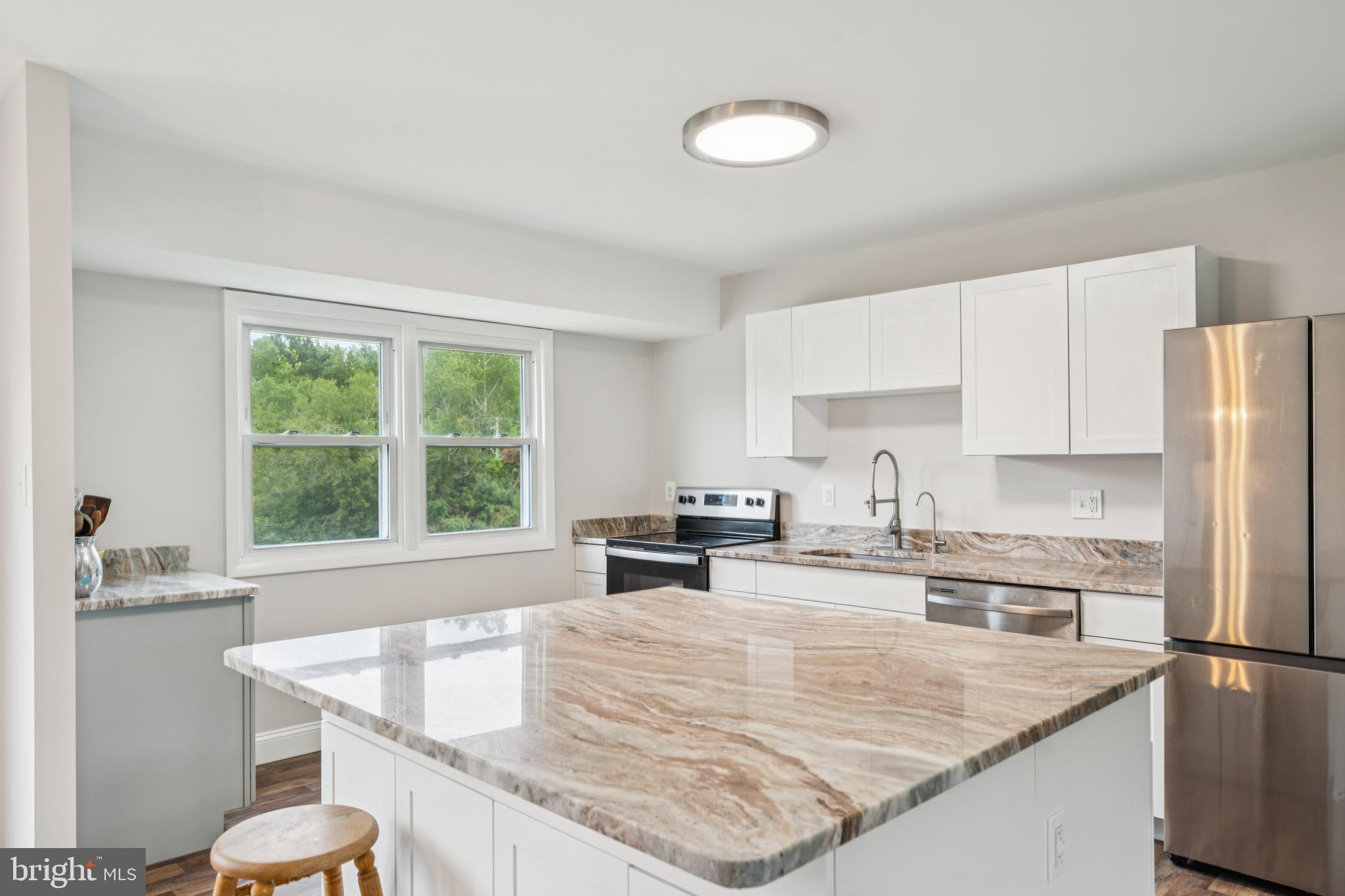 LAZY ACRES - Residential