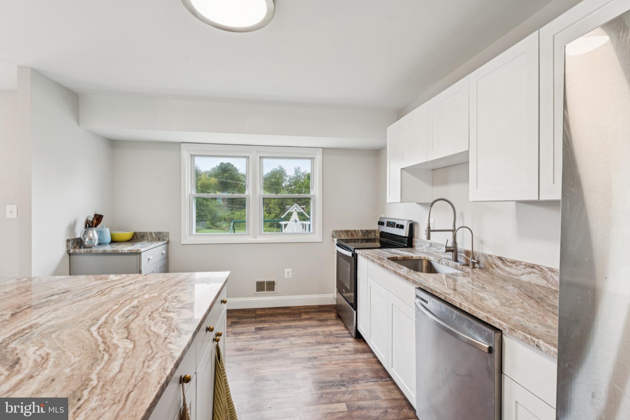 LAZY ACRES - Residential