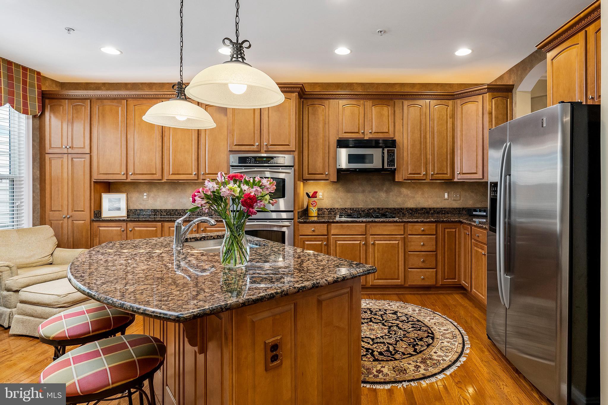 SOUTH RIVER COLONY - Residential