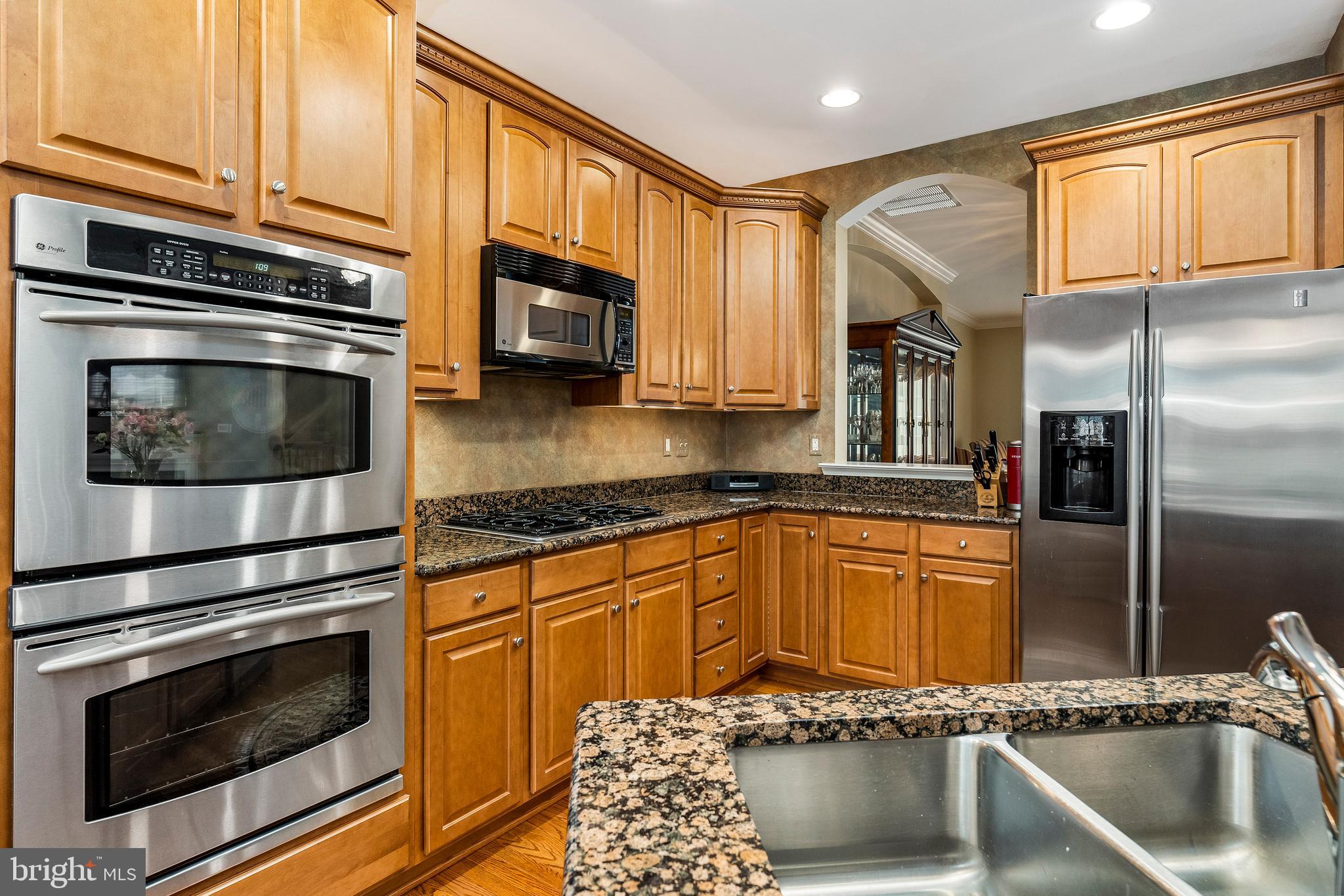 SOUTH RIVER COLONY - Residential