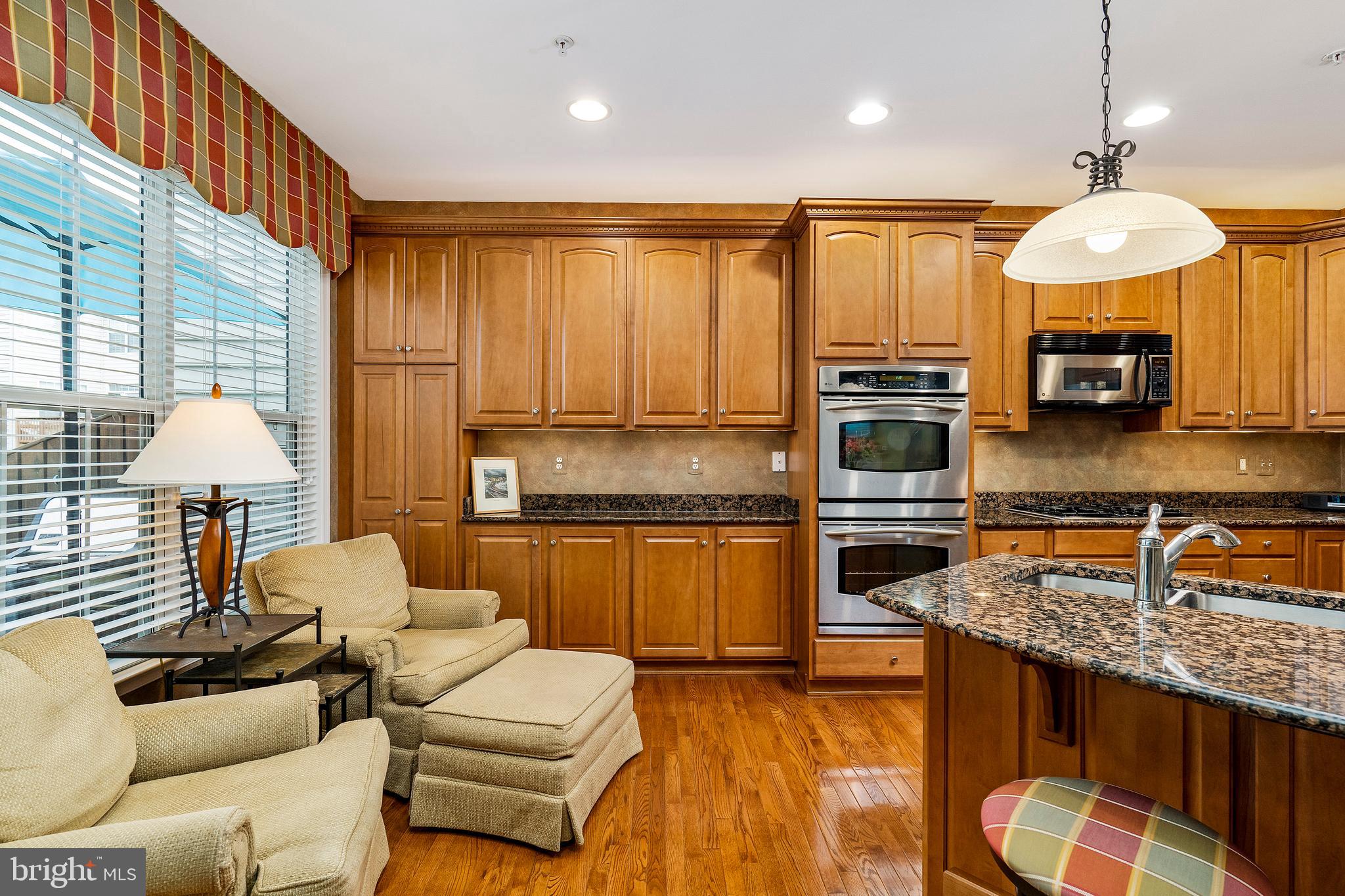 SOUTH RIVER COLONY - Residential