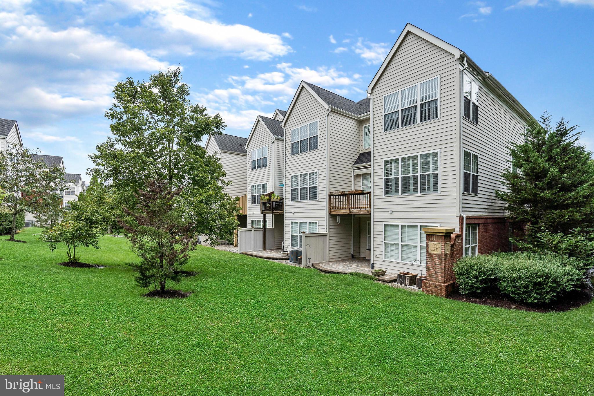 SOUTH RIVER COLONY - Residential