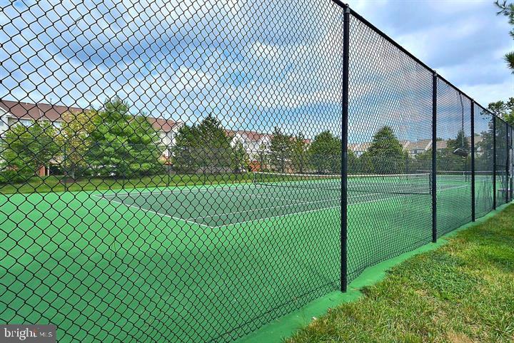 SOUTH RIVER COLONY - Residential