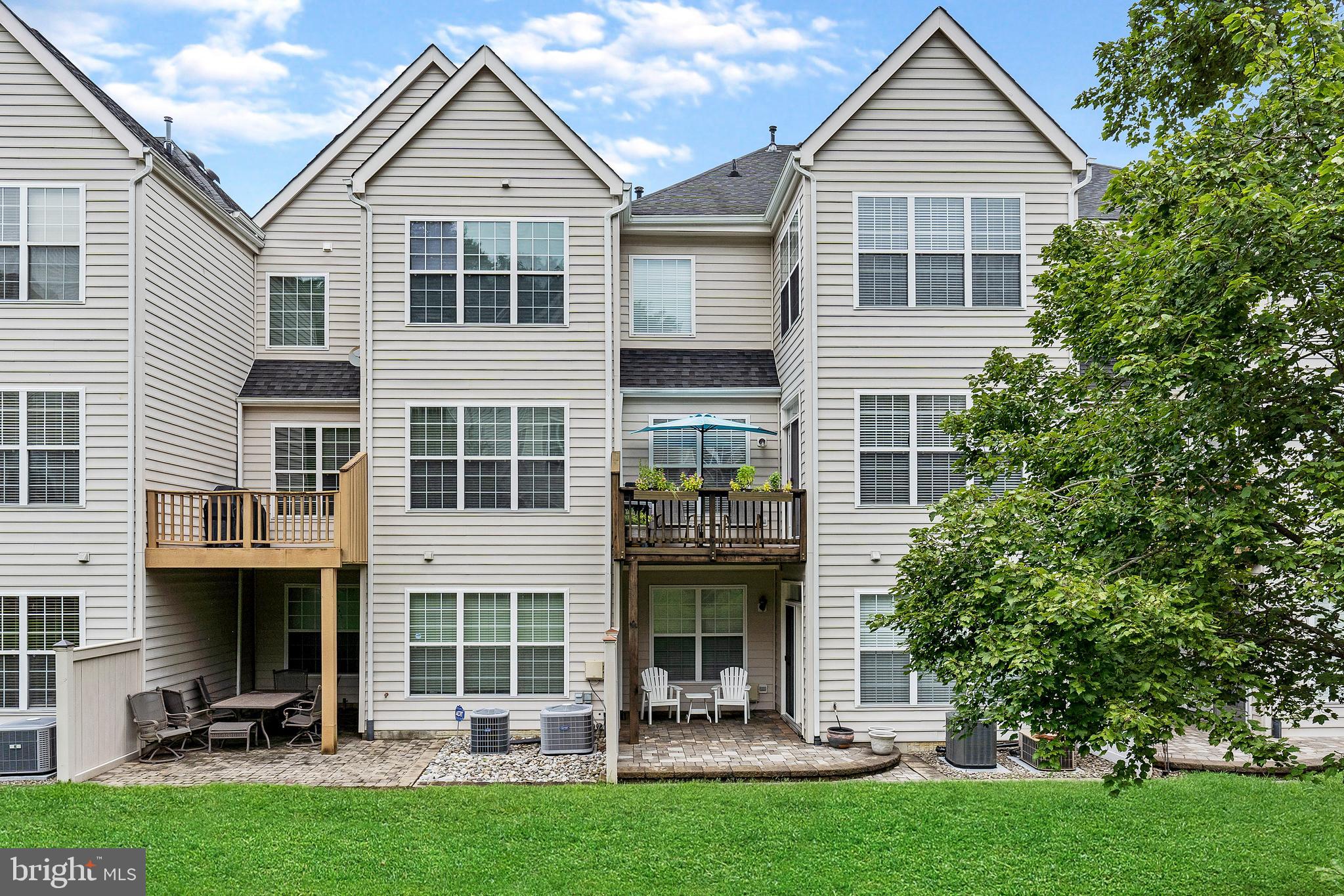 SOUTH RIVER COLONY - Residential